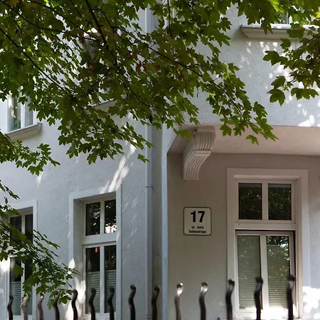 King Sobieski Apartments By Oneapartments-2